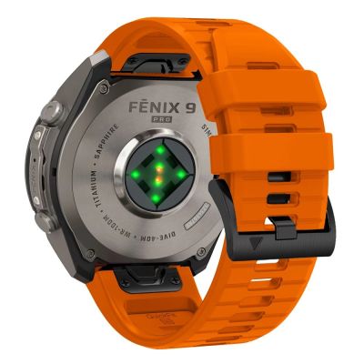 2. Pasek Tech-Protect Silicone na Garmin Fenix 5 / 6 / 6 Pro / 7 / 8 / 8 Pro / E / 9 / 9 Pro (51 mm) - pomarańczowy