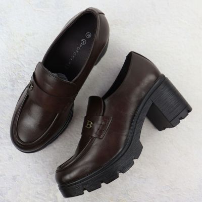 4. Półbuty mokasyny damskie na klocku brązowe Potocki SZ12700