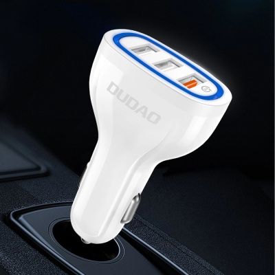 5. Dudao ładowarka samochodowa szybkie ładowanie Quick Charge 3.0 QC3.0 2.4A 18W 3x USB biały (R7S white)