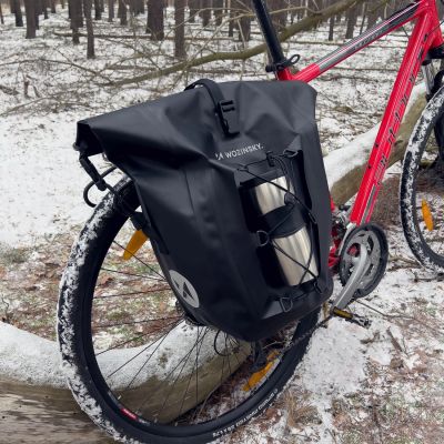 20. Wozinsky wodoodporna torba rowerowa sakwa na bagażnik 25l czarny (WBB24BK)