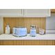 6. Toster SMEG model TSF03PBEU pastel blue