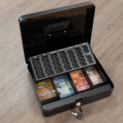 4. KASETKA METALOWA NA PIENIĄDZE DOKUMENTY BLACK + DECKER