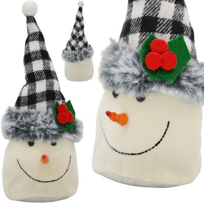 8. BAŁWANEK DEKORACYJNY 20CM Z CZAPKĄ W BIAŁO CZARNĄ KRATKĘ