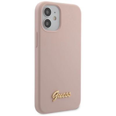 7. Etui Guess Silicone Script Gold Logo na iPhone 12 mini - jasnoróżowe