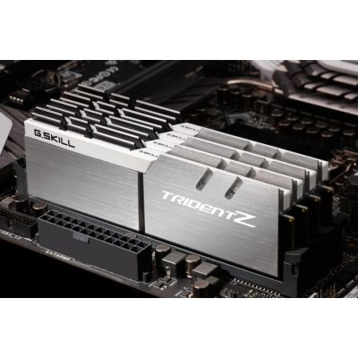 8. Pamięć RAM DDR4 32GB PC 3200 CL16 G.Skill KIT (2x16GB) 32GTZSW Triden Z