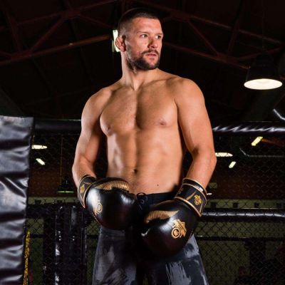 16. Rękawice bokserskie 10oz - Aureos - Valor Series