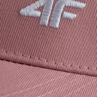 3. Czapka z daszkiem 4F U552 jasny róż 4FWSS26ACABU552 56S