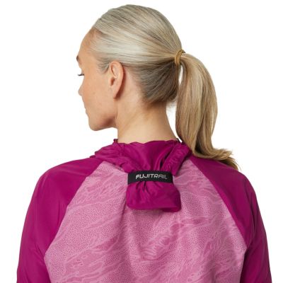 4. Kurtka Asics Fujitrail Packable Windbreaker W 2012C977-500