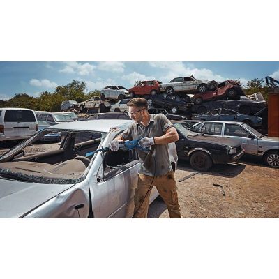 2. BOSCH PIŁA SZABLASTA 1200W GSA 120