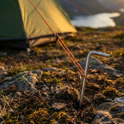 4. ŚLEDZIE SZPILKI DO NAMIOTU 18CM KPL.6 SZT METALOWE ENERO CAMP