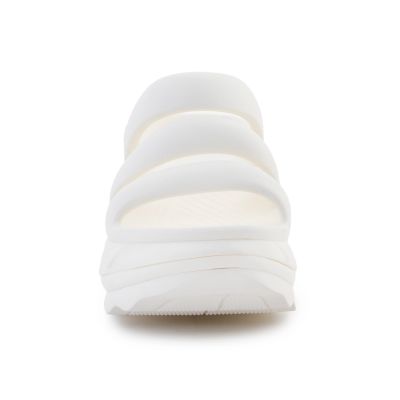 4. Klapki Crocs Mega Crush Triple Strap 209842-0WV