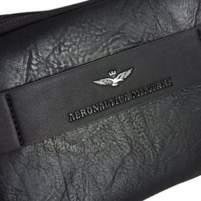 5. Męska torba saszetka na ramię Aeronautica Militare Sling Bag Czarna - AM-8483