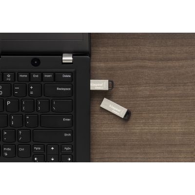6. KINGSTON FLASH Kyson 256GB USB3.2 Gen 1