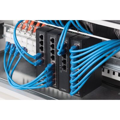 3. Digitus Panel na szynę DIN do montażu w szafie typu rack 482,6 mm (19"), 3U
