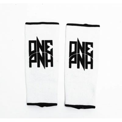 3. Elastyczny ochraniacz stawu skokowego "ONE PUNCH" 08256-01M