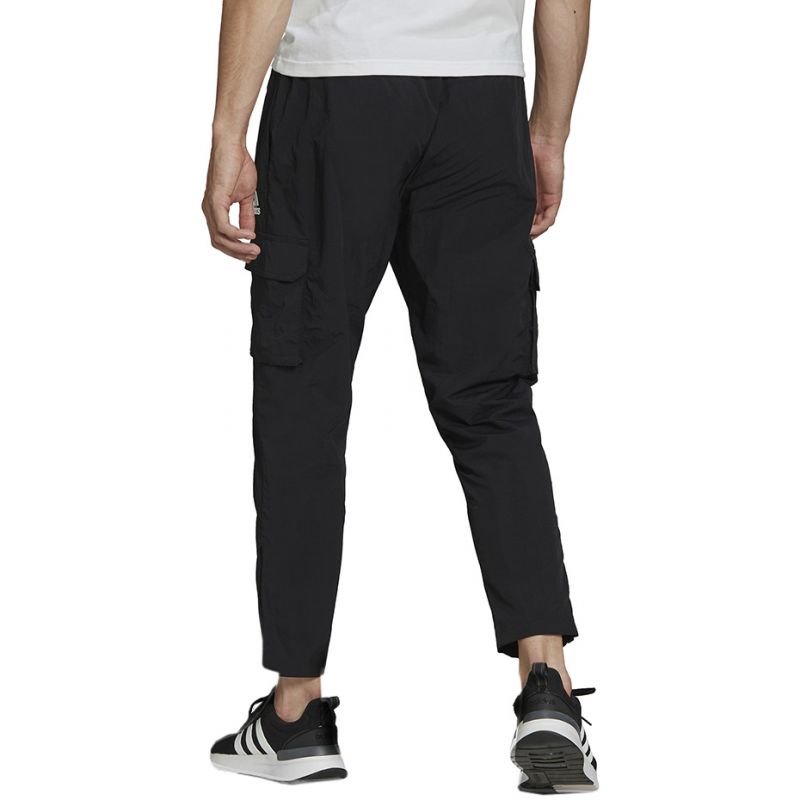 4. Spodnie adidas Essentials Small Logo Woven Cargo 7/8 Pants M HE1859