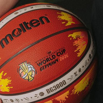 2. B6G3800-W6G Piłka do koszykówki Molten Women World Cup Germany 2026