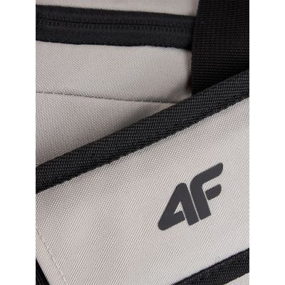 2. Torba sportowa (25 l) z kieszenią na obuwie 4F 4FWMM00ATBAU031-25S