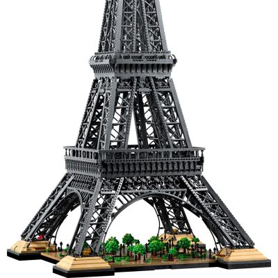 4. LEGO Icons 10307 - Wieża Eiffla