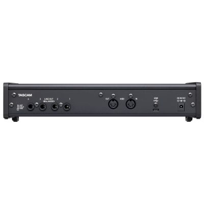 3. Tascam US-4x4HR - Interfejs USB audio/MIDI wysokiej rozdzielczości (4 wejścia, 4 wyjścia)