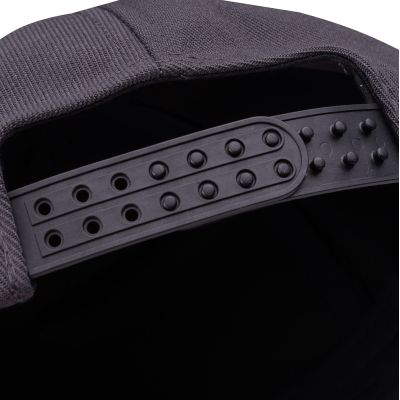 8. Czapka z daszkiem Pronto M