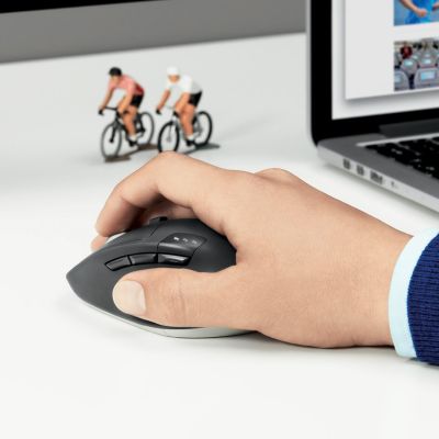 44. Mysz Logitech M720 TRIATHLON 910-004791 (optyczna; 1000 DPI; kolor czarny)