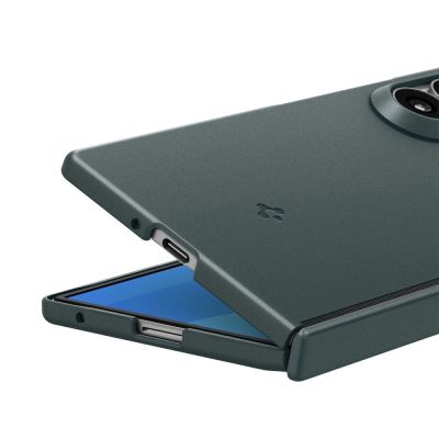 4. Etui Spigen Air Fit Pro Magsafe na Samsung Galaxy Z Fold 8 Ultra - ciemnozielone