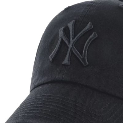 3. Czapka 47 Brand New York Yankees MLB Clean Up Cap B-RGW17GWS-BKI 