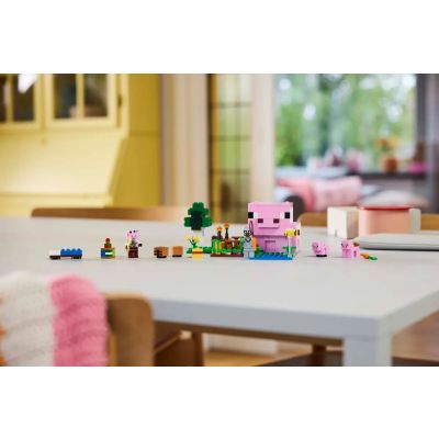 9. LEGO MINECRAFT 21268 Dom prosiaczka