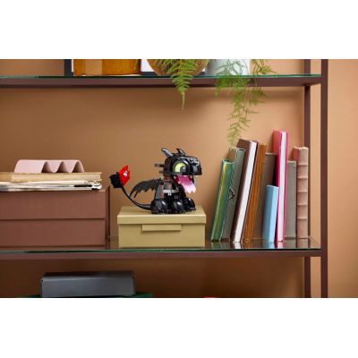 7. LEGO Icons  10375 Icons Jak wytresować smoka: Szczerbatek