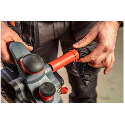 12. Strug 850W, głębokość strugania 3 mm, szerokość strugania 82 mm