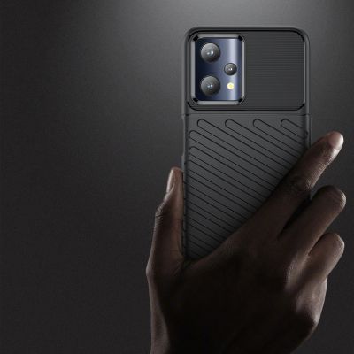 3. Thunder Case elastyczne pancerne etui pokrowiec Realme 9 Pro czarny