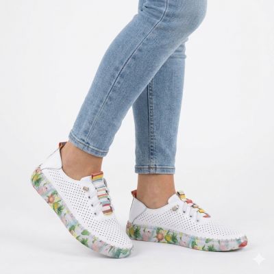 5. Skórzane półbuty damskie ażurowe białe Artiker 58C0597