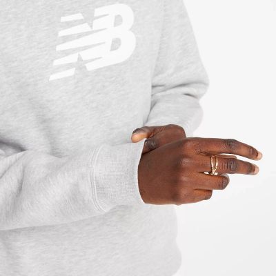 10. Bluza New Balance Sport Fleece Logo Crew W WT43526AG