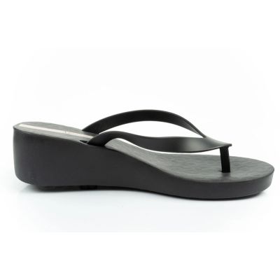 4. Ipanema Selfie Fem klapki damskie japonki wygodne czarne modne na platformie