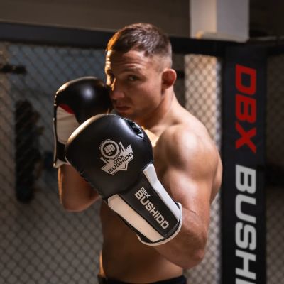 3. Rękawice bokserskie 10oz - Phantom White - Valor Series