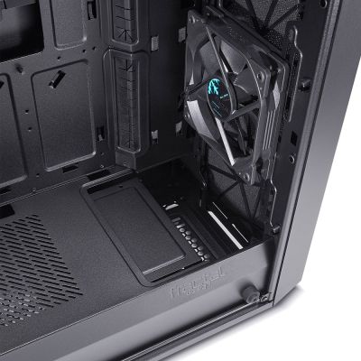 12. Fractal Design Meshify C Midi Tower Czarny