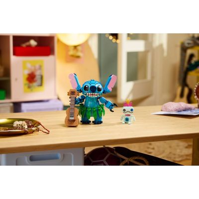 10. LEGO Disney 43296 - Stitch i Strupka