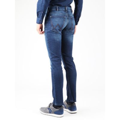 2. Jeansy Wrangler Larston Blaze W18S8282T