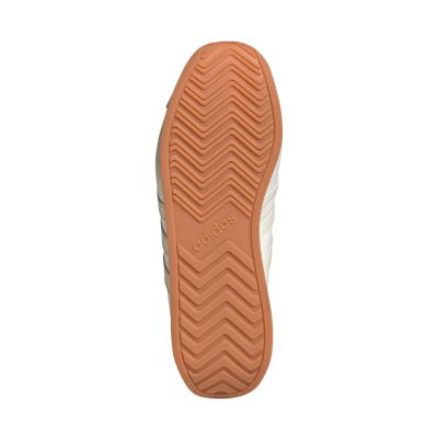 6. Buty damskie adidas Runvista białe JR4626