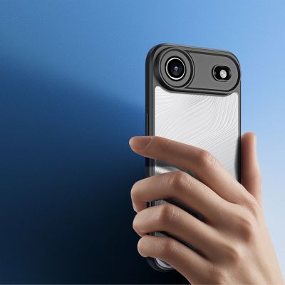 4. Etui Dux Ducis Aimo na iPhone 17 Air – czarne