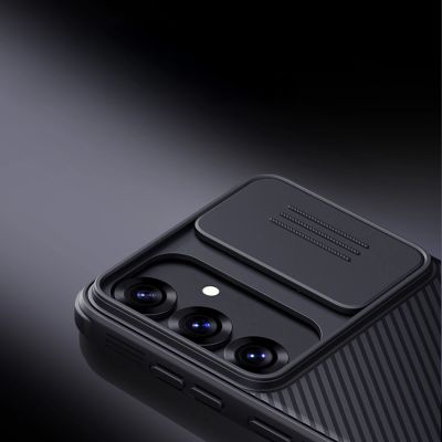 7. Etui Nillkin CamShield Pro na Samsung Galaxy S25 z osłoną na aparat - czarne