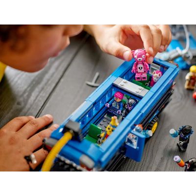 20. LEGO FORTNITE 77073 Bus bojowy
