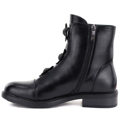 3. Botki damskie z ozdobnymi kwiatkami ocieplane czarne Potocki SZ12852