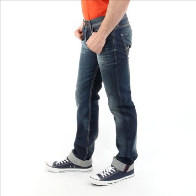 4. Spodnie Jeansy Guess Ventura M M14078D0EL0-SPTY