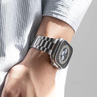 4. Bransoleta Ringke Metal One Air na Apple Watch 8 / 9 / 10 / 11 / SE / Ultra (44 / 45 / 46 / 49 mm) - srebrna