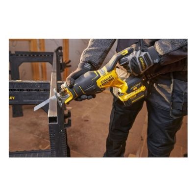 23. Pilarka szablasta fatmax 18V SFMCS311B-XJ STANLEY