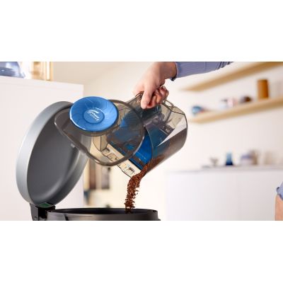 8. Odkurzacz bezworkowy Philips FC9331/09 (900W; kolor czarny)