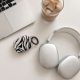 8. Etui Tech-Protect Lamano na AirPods Pro 3 - czarno-beżowe
