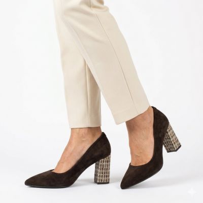 9. Skórzane kozaki na słupku damskie khaki Sergio Leone 25668